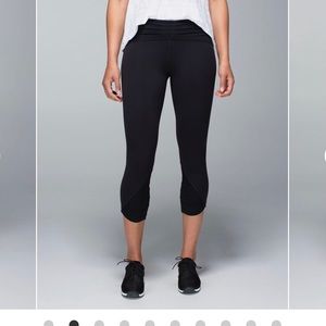 Lululemon"Embrace Crop* Full-On-Luon Black-Size 6